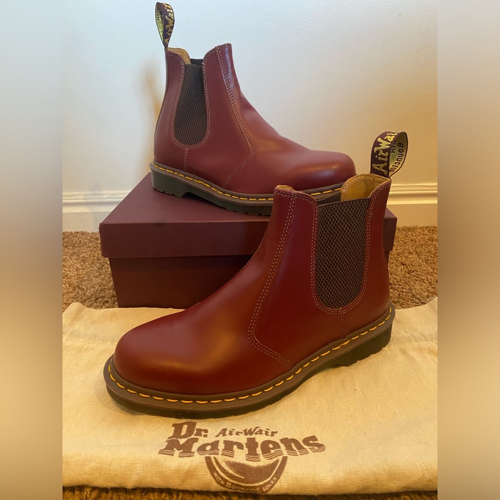 Menʼs size:11 Vintage 2976 Quilon Doc Martens in Oxblood
